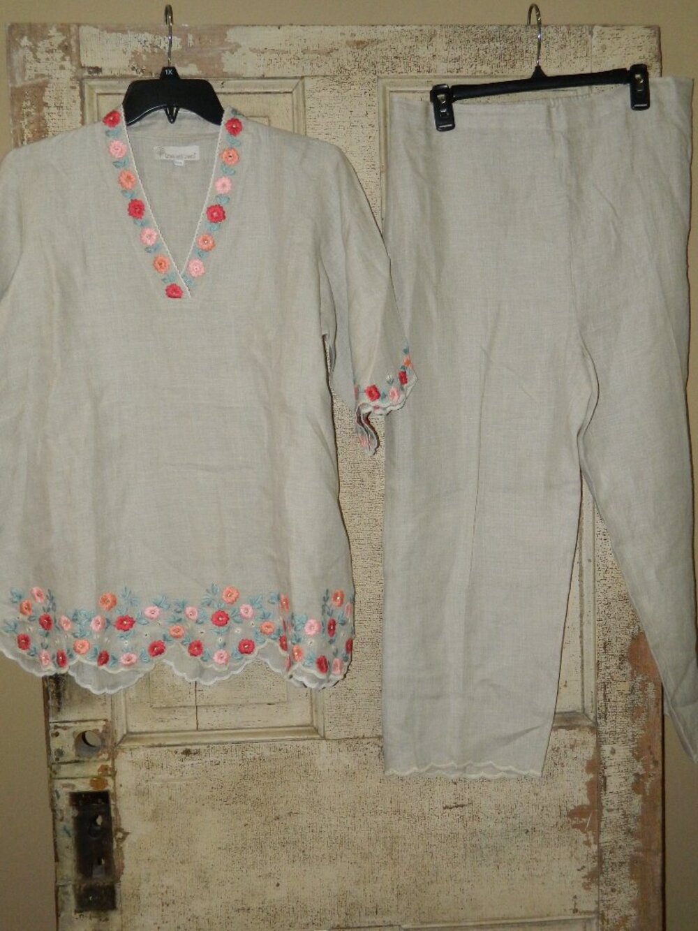 Linen and Linens 2 pc Scalloped Embroidered Outfit Sz XXL/XXXL (A-12)